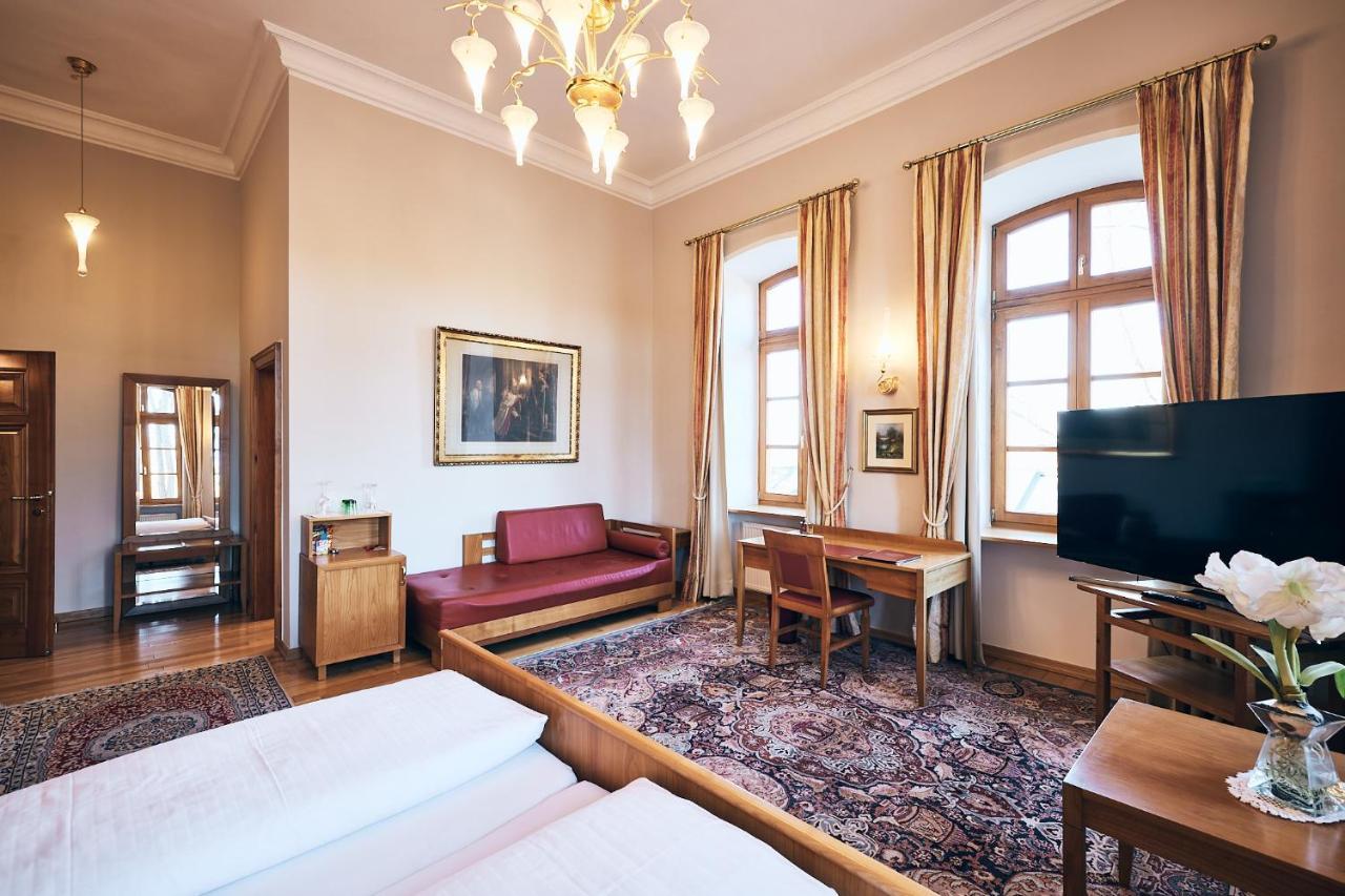 Hotel & Restaurant Waldschloss พัสเซา ภายนอก รูปภาพ