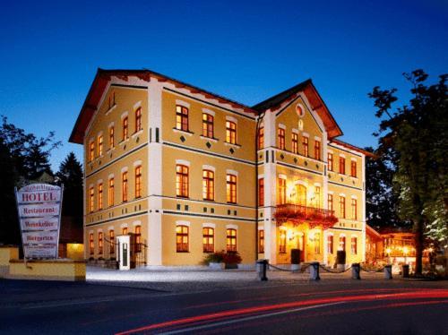 Hotel & Restaurant Waldschloss พัสเซา ภายนอก รูปภาพ